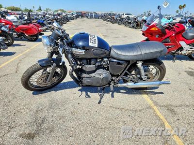 Trzecie zdjęcie samochodu z tyłu: 2013 TRIUMPH MOTORCYCLE BONNEVILLE T100 VIN:SMT910K16DT556572 - miniatura