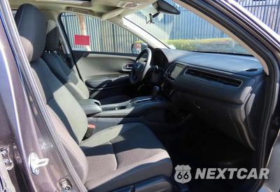 Piąte zdjęcie samochodu w środku: 2022 HONDA HR-V EX VIN:3CZRU5H50NM711219 - miniatura