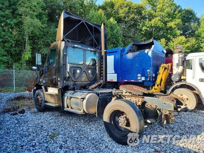 Drugie zdjęcie samochodu z przodu: 2017 FREIGHTLINER CASCADIA 113 SEMI TRUCK VIN:1FUBGBDV2HLHH2362 - miniatura