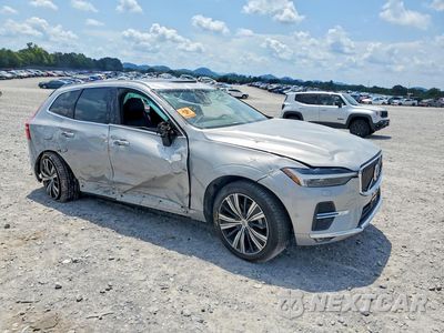 Czwarte zdjęcie samochodu z boku: 2022 VOLVO XC60 B5 INSCRIPTION VIN:YV4L12RL1N1924836 - miniatura