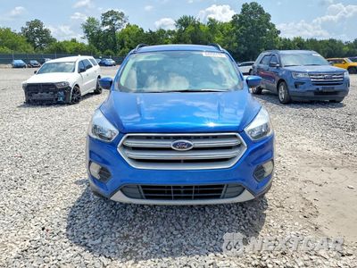 Piąte zdjęcie samochodu w środku: 2018 FORD ESCAPE SE VIN:1FMCU0GD2JUC32597 - miniatura