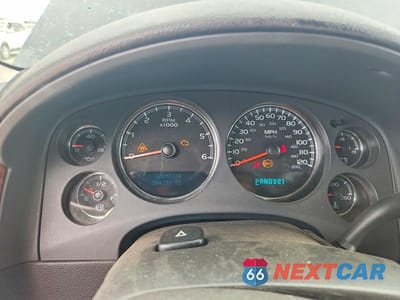 Zdjęcie 9 z 14 samochodu: 2008 GMC YUKON XL C1500 VIN:1GKFC16098R120311 - miniatura