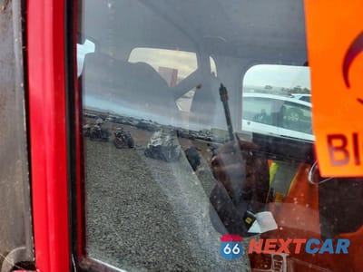 Zdjęcie 10 z 12 samochodu: 1991 JEEP WRANGLER / YJ RENEGADE VIN:2J4FY69S6MJ117046 - miniatura