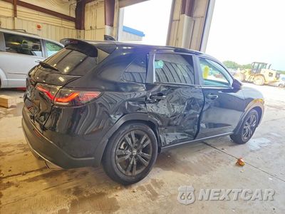 Trzecie zdjęcie samochodu z tyłu: 2026 HONDA HR-V SPORT VIN:3CZRZ2H5XTM719776 - miniatura