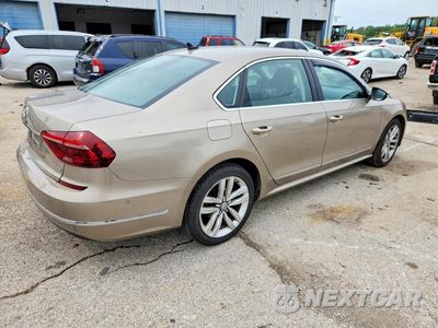 Trzecie zdjęcie samochodu z tyłu: 2017 VOLKSWAGEN PASSAT SEL PREMIUM VIN:1VWCT7A33HC014519 - miniatura