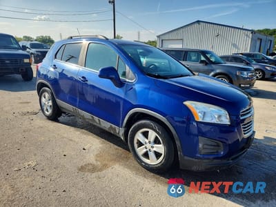 Czwarte zdjęcie samochodu z boku: 2015 CHEVROLET TRAX 1LT VIN:3GNCJLSB8FL233704 - miniatura