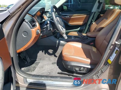 Zdjęcie 7 z 13 samochodu: 2013 BMW X1 XDRIVE28I VIN:WBAVL1C59DVR82045 - miniatura