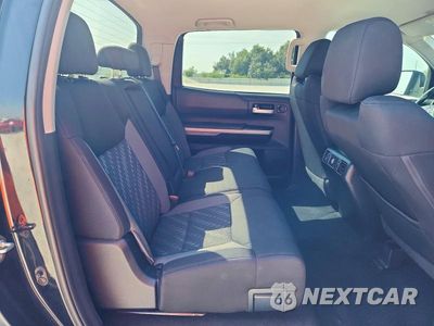 Zdjęcie 10 z 12 samochodu: 2018 TOYOTA TUNDRA CREWMAX SR5 VIN:5TFEY5F1XJX232058 - miniatura