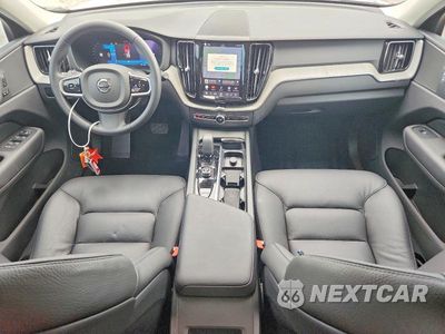 Zdjęcie 8 z 14 samochodu: 2025 VOLVO XC60 PLUS VIN:YV4M12RC0S1086685 - miniatura
