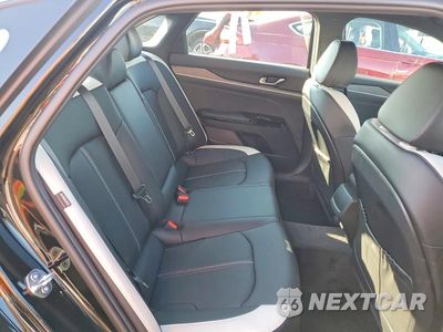 Zdjęcie 10 z 12 samochodu: 2026 KIA K5 GT LINE VIN:KNAG64J71T5491988 - miniatura