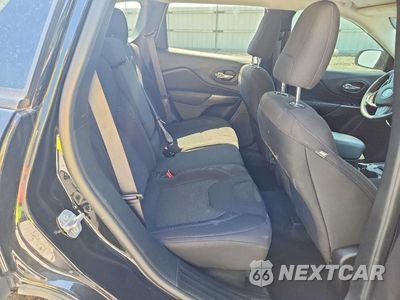 Zdjęcie 10 z 12 samochodu: 2020 JEEP CHEROKEE LATITUDE VIN:1C4PJLCB3LD556679 - miniatura