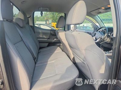 Zdjęcie 10 z 12 samochodu: 2018 TOYOTA TACOMA SR5 V6 VIN:3TMCZ5AN0JM142745 - miniatura