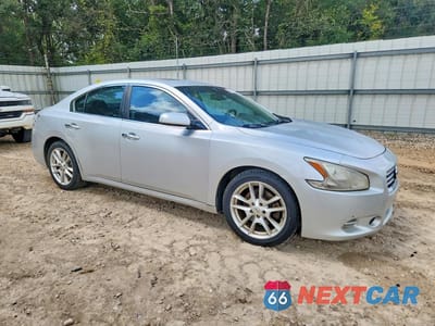 Czwarte zdjęcie samochodu z boku: 2012 NISSAN MAXIMA 3.5 S VIN:1N4AA5AP6CC845535 - miniatura