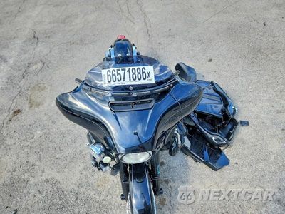 Piąte zdjęcie samochodu w środku: 2015 HARLEY-DAVIDSON FLHTKL ULTRA LIMITED LOW VIN:1HD1KKL13FB627947 - miniatura