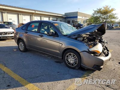 Czwarte zdjęcie samochodu z boku: 2011 FORD FOCUS SE VIN:1FAHP3FN0BW162462 - miniatura