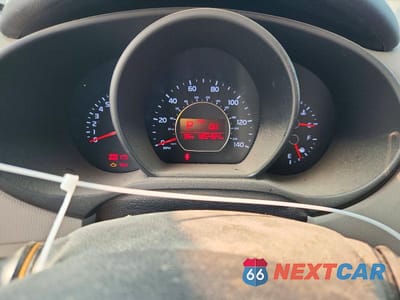 Zdjęcie 9 z 13 samochodu: 2014 KIA SOUL + VIN:KNDJP3A57E7712760 - miniatura