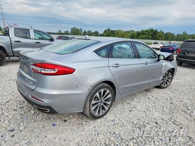 Trzecie zdjęcie samochodu z tyłu: 2020 FORD FUSION SE VIN:3FA6P0T93LR124354 - miniatura