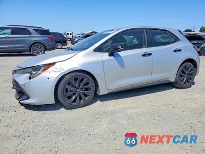 2020 TOYOTA COROLLA HATCHBACK SE NIGHTSHADE EDITION JTND4RBE3L3087622 - główne zdjęcie licytacji z USA - miniatura