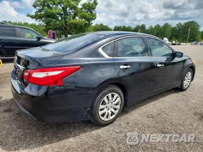 Trzecie zdjęcie samochodu z tyłu: 2016 NISSAN ALTIMA 2.5 S VIN:1N4AL3AP8GC202009 - miniatura