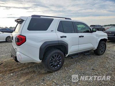 Trzecie zdjęcie samochodu z tyłu: 2025 TOYOTA 4RUNNER SR5 VIN:JTEVA5AR9S5003591 - miniatura