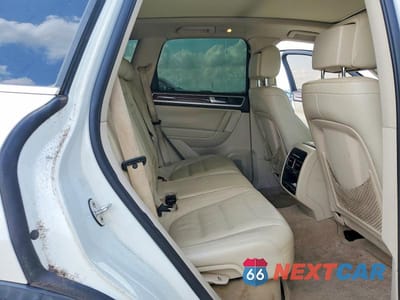 Zdjęcie 10 z 12 samochodu: 2011 VOLKSWAGEN TOUAREG V6 VIN:WVGFF9BP4BD005832 - miniatura