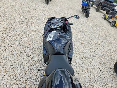 Zdjęcie 6 z 9 samochodu: 2007 SUZUKI GSX1300 RZ VIN:JS1GW71A272103071 - miniatura