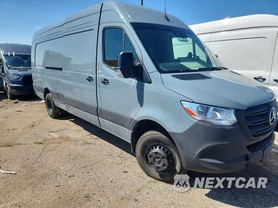 Czwarte zdjęcie samochodu z boku: 2024 MERCEDES-BENZ SPRINTER 4500 DELIVERY VAN VIN:W1Y9ND3Y5RT176759 - miniatura