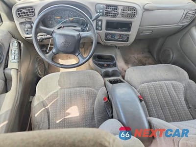 Zdjęcie 8 z 12 samochodu: 1999 CHEVROLET BLAZER VIN:1GNDT13W3X2141763 - miniatura