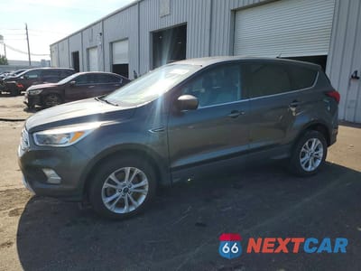 2019 FORD ESCAPE SE 1FMCU9GD6KUA69359 - główne zdjęcie licytacji z USA - miniatura