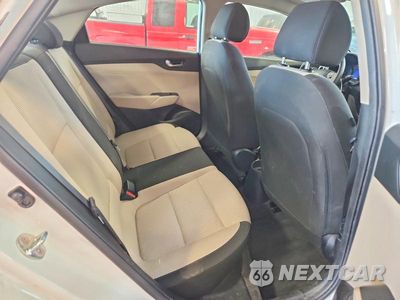 Zdjęcie 10 z 13 samochodu: 2022 HYUNDAI ACCENT SE VIN:3KPC24A66NE171769 - miniatura