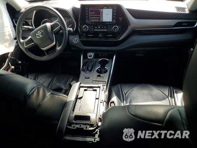 Zdjęcie 8 z 12 samochodu: 2022 TOYOTA HIGHLANDER XLE VIN:5TDHZRAH3NS135494 - miniatura