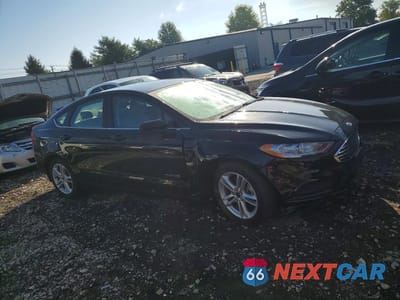 Czwarte zdjęcie samochodu z boku: 2018 FORD FUSION S HYBRID VIN:3FA6P0UU5JR122217 - miniatura