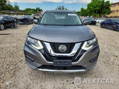 Piąte zdjęcie samochodu w środku: 2018 NISSAN ROGUE S VIN:KNMAT2MV6JP511802 - miniatura