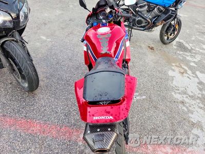 Zdjęcie 6 z 8 samochodu: 2024 HONDA CBR600 RR VIN:JH2PC40J8RK100541 - miniatura