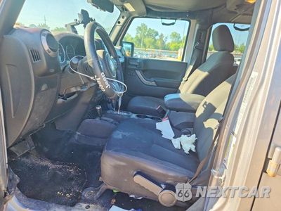 Zdjęcie 7 z 12 samochodu: 2017 JEEP WRANGLER UNLIMITED SPORT VIN:1C4BJWDG8HL510204 - miniatura