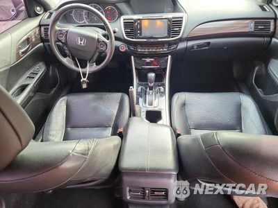 Zdjęcie 8 z 12 samochodu: 2016 HONDA ACCORD EXL VIN:1HGCR2F82GA117158 - miniatura