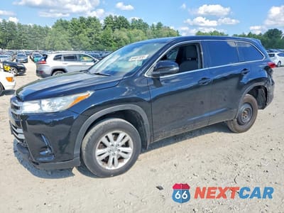 2018 TOYOTA HIGHLANDER LE 5TDBZRFH0JS911458 - główne zdjęcie licytacji z USA - miniatura