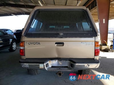 Zdjęcie 6 z 12 samochodu: 2002 TOYOTA TACOMA V6 VIN:5TEWN72N82Z044182 - miniatura