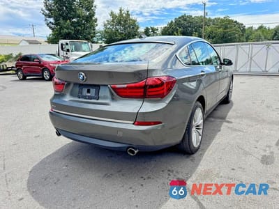Trzecie zdjęcie samochodu z tyłu: 2016 BMW 535 XIGT VIN:WBA5M4C57GD186581 - miniatura