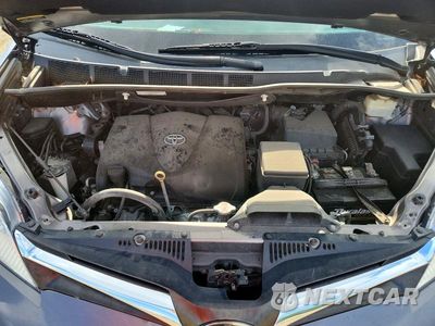 Zdjęcie 12 z 13 samochodu: 2018 TOYOTA SIENNA LE VIN:5TDKZ3DC2JS944949 - miniatura