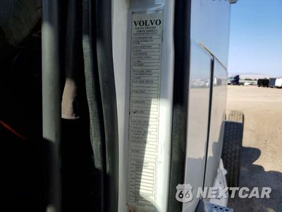 Zdjęcie 12 z 13 samochodu: 2017 VOLVO VNL SEMI TRUCK VIN:4V5N99UG8HN972189 - miniatura