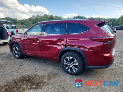 Drugie zdjęcie samochodu z przodu: 2021 TOYOTA HIGHLANDER XLE VIN:5TDGZRBH3MS158816 - miniatura