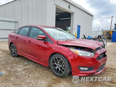 Czwarte zdjęcie samochodu z boku: 2016 FORD FOCUS SE VIN:1FADP3F26GL238134 - miniatura