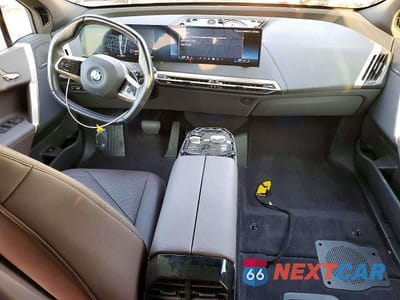 Zdjęcie 8 z 13 samochodu: 2024 BMW IX XDRIVE50 VIN:WB523CF04RCN52035 - miniatura