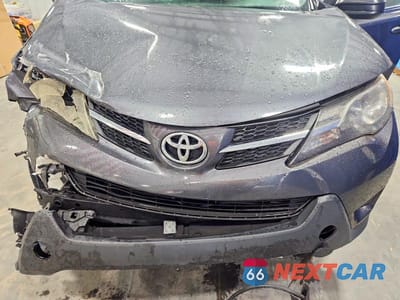 Zdjęcie 11 z 13 samochodu: 2015 TOYOTA RAV4 LE VIN:JTMZFREV2FD071409 - miniatura