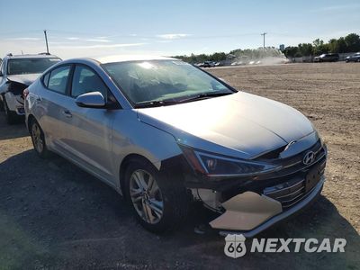 Czwarte zdjęcie samochodu z boku: 2019 HYUNDAI ELANTRA SEL VIN:5NPD84LFXKH411591 - miniatura