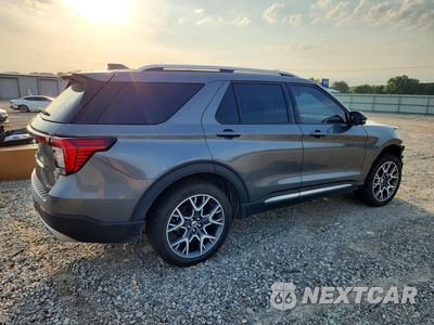Trzecie zdjęcie samochodu z tyłu: 2025 FORD EXPLORER PLATINUM VIN:1FMWK8HC8SGC74683 - miniatura