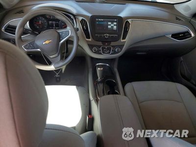 Zdjęcie 8 z 12 samochodu: 2018 CHEVROLET MALIBU LT VIN:1G1ZD5ST0JF199171 - miniatura