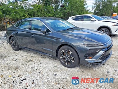 Czwarte zdjęcie samochodu z boku: 2025 HYUNDAI SONATA SEL VIN:KMHL64JA5SA461942 - miniatura