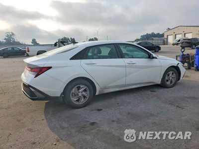 Trzecie zdjęcie samochodu z tyłu: 2025 HYUNDAI ELANTRA SE VIN:KMHLL4DGXSU971372 - miniatura